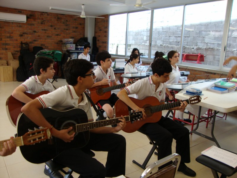 SALA DE MÚSICA, UNA REALIDAD - Yoliztli l Formando con Excelencia